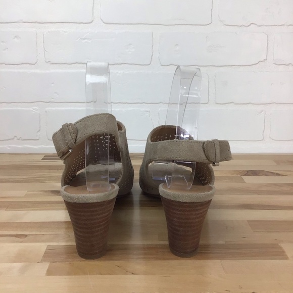 FRANCO Sarto beige genuine upper leather suede sandals chunky heels tan size 7 - Picture 3 of 16